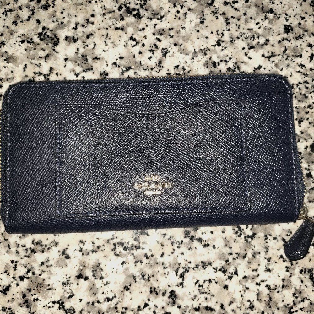 COACH ACCORDION ZIP WALLET IN CROSSGRAIN LEATHER